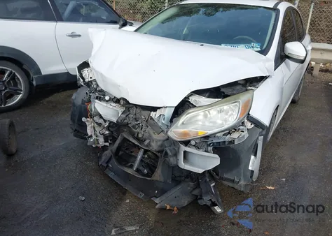 2012 Ford Focus Se из США, поврежденный, VIN 1FAHP3F2XCL127436